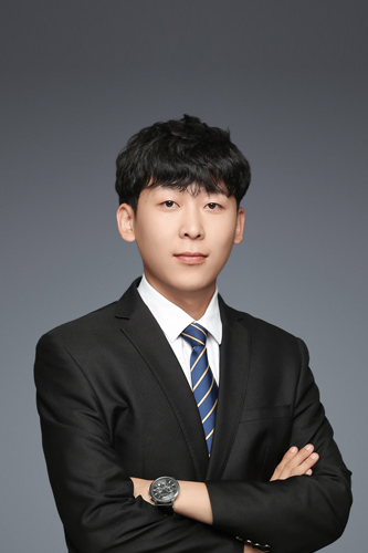 夏云飞德善殡葬墓地服务经理